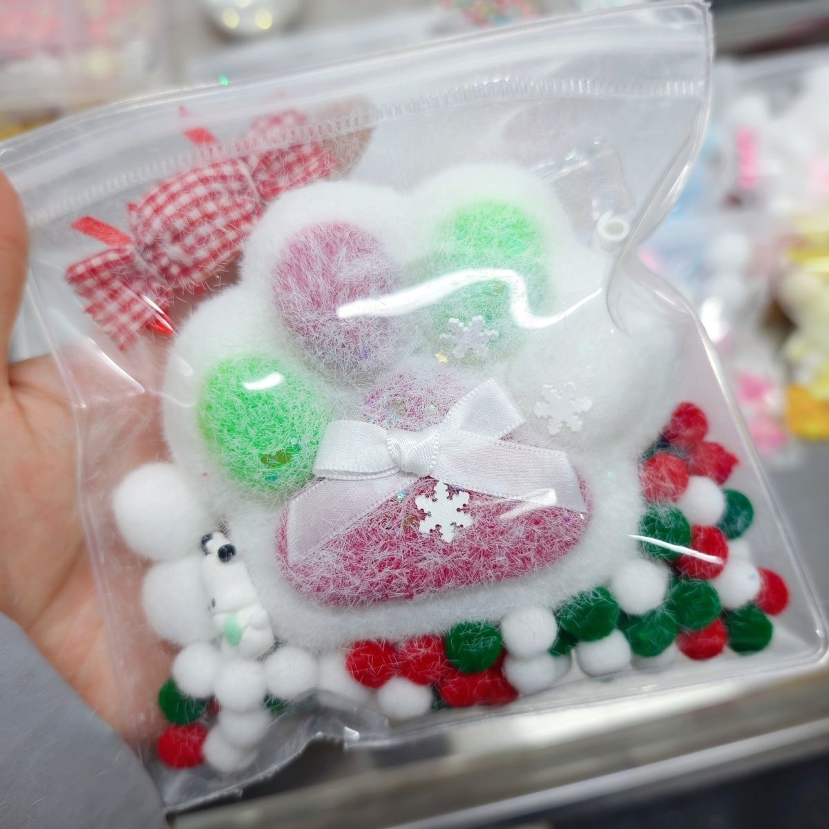Giant Flocked Cat Paw Squishy – 260g