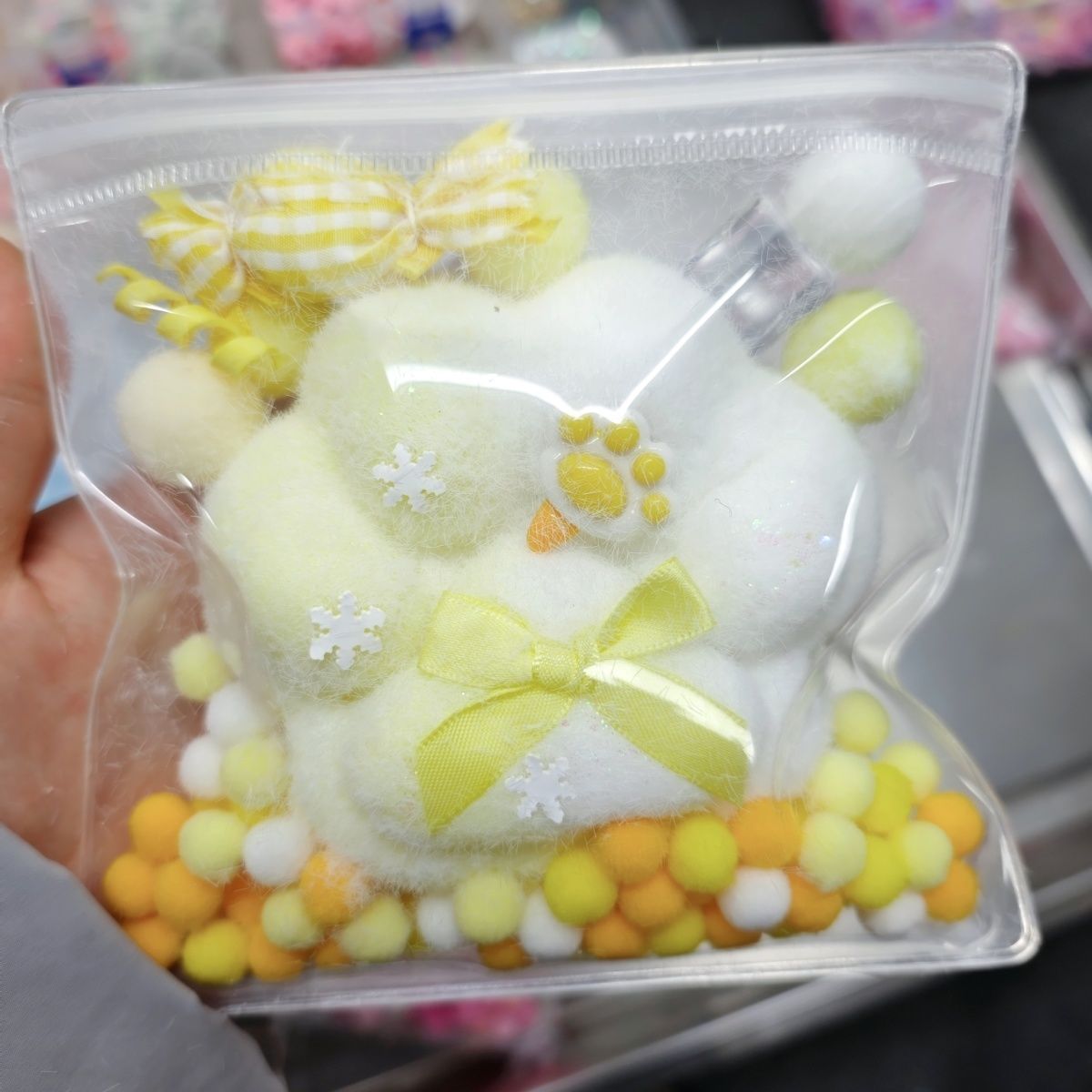 Giant Flocked Cat Paw Squishy – 260g